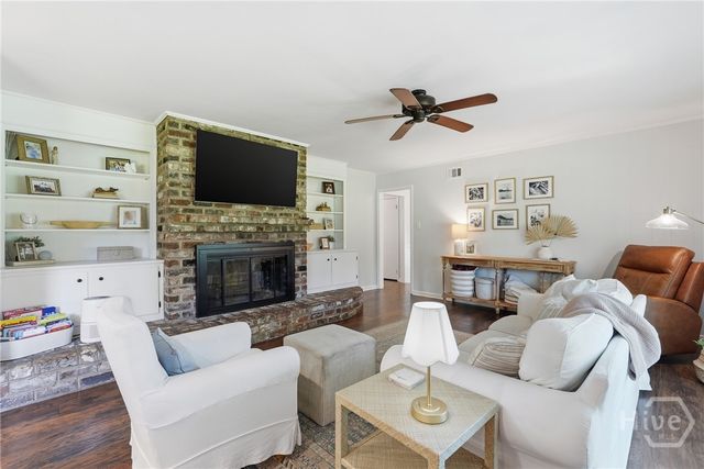 8305 Meadowbrook Road, Savannah, GA 31406
