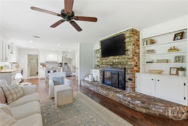 8305 Meadowbrook Road, Savannah, GA 31406
