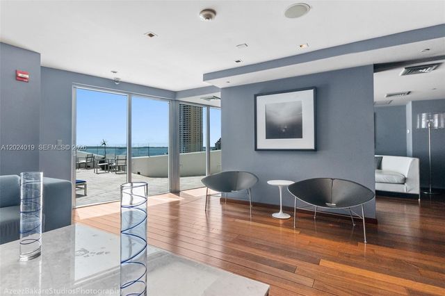 335 S Biscayne Blvd 802, Miami, FL 33131