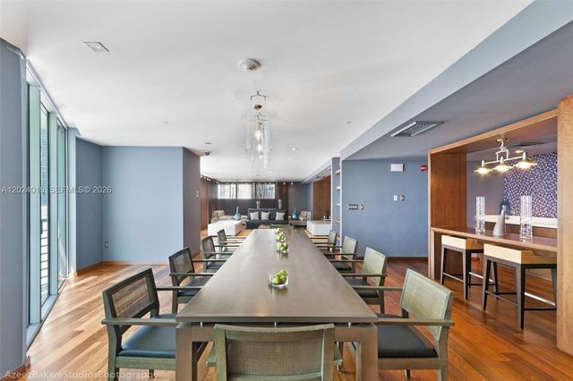 335 S Biscayne Blvd 802, Miami, FL 33131