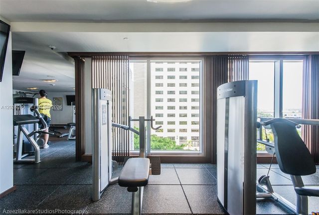 335 S Biscayne Blvd 802, Miami, FL 33131