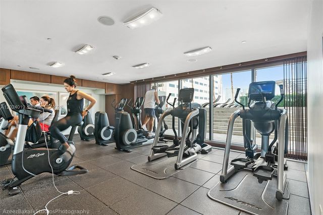 335 S Biscayne Blvd 802, Miami, FL 33131