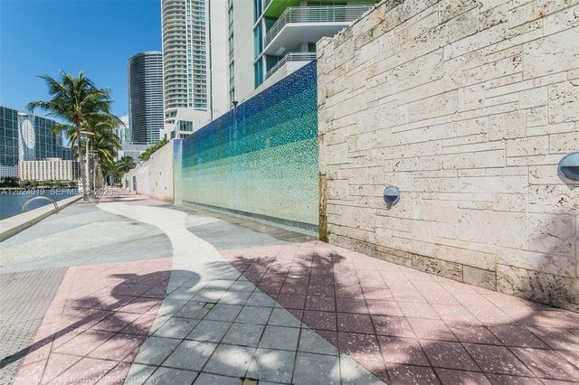 335 S Biscayne Blvd 802, Miami, FL 33131