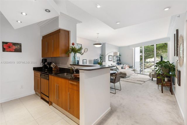 335 S Biscayne Blvd 802, Miami, FL 33131
