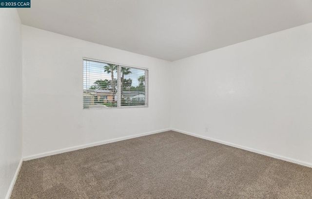 1878 Southwood Dr, Vacaville, CA 95687