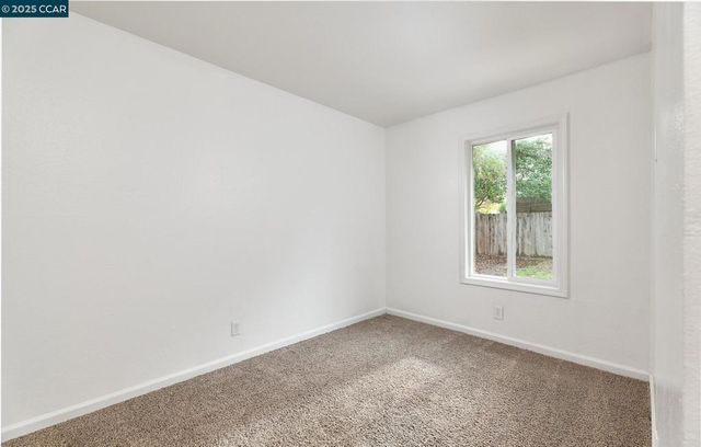 1878 Southwood Dr, Vacaville, CA 95687