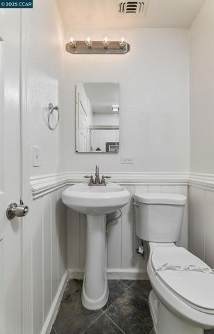 1878 Southwood Dr, Vacaville, CA 95687