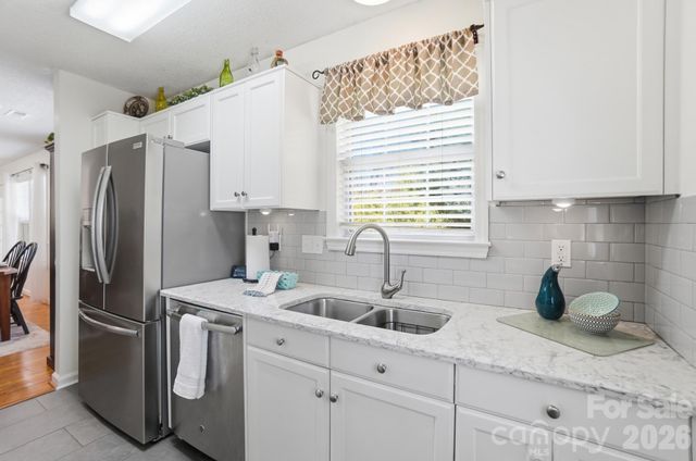 163 Diamond Drive, Mooresville, NC 28117