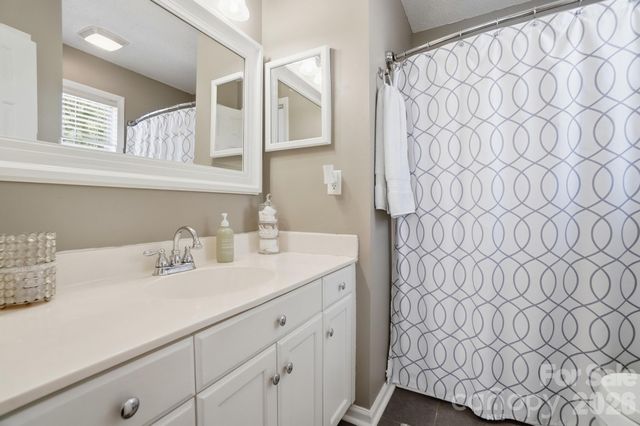 163 Diamond Drive, Mooresville, NC 28117