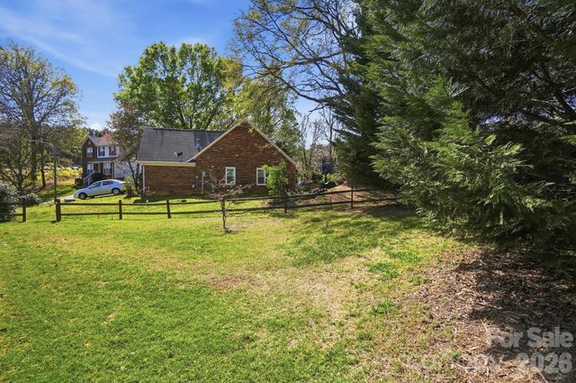 163 Diamond Drive, Mooresville, NC 28117