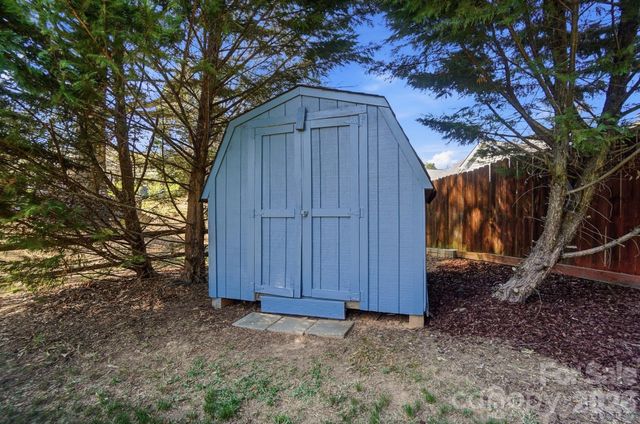 163 Diamond Drive, Mooresville, NC 28117