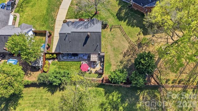 163 Diamond Drive, Mooresville, NC 28117