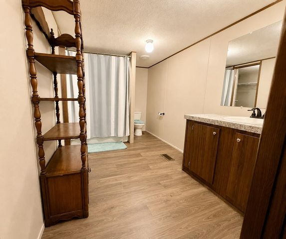 235 Red Oak, Onalaska, TX 77360