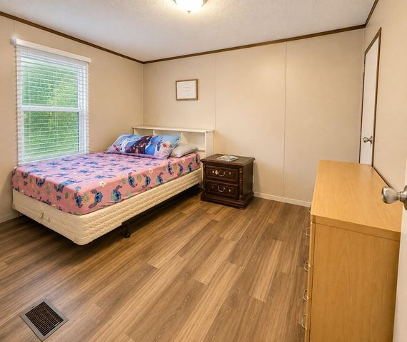 235 Red Oak, Onalaska, TX 77360