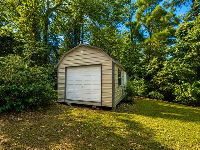 235 Red Oak, Onalaska, TX 77360