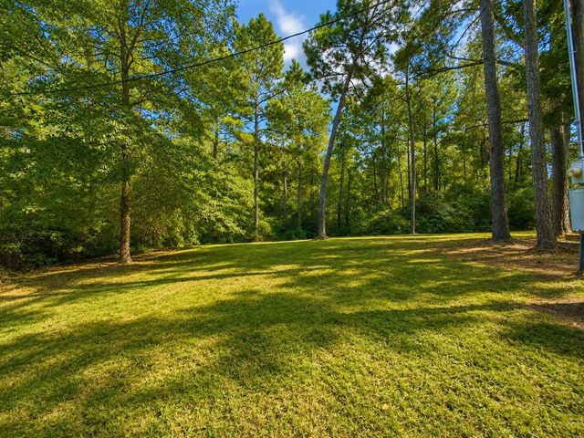 235 Red Oak, Onalaska, TX 77360