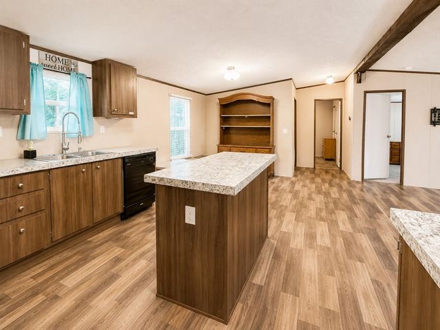 235 Red Oak, Onalaska, TX 77360