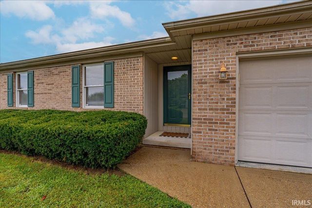 6021 Yosemite Drive, Newburgh, IN 47630