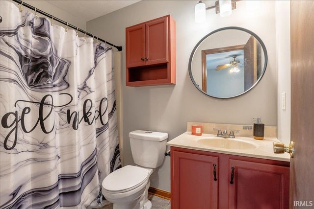 6021 Yosemite Drive, Newburgh, IN 47630