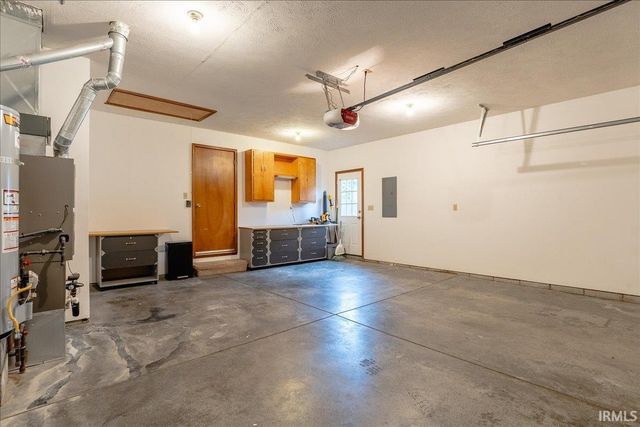 6021 Yosemite Drive, Newburgh, IN 47630