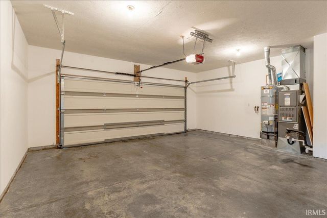 6021 Yosemite Drive, Newburgh, IN 47630