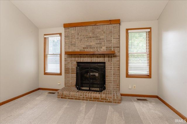 6021 Yosemite Drive, Newburgh, IN 47630