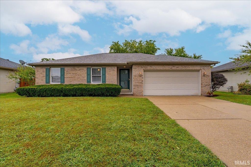 6021 Yosemite Drive, Newburgh, IN 47630
