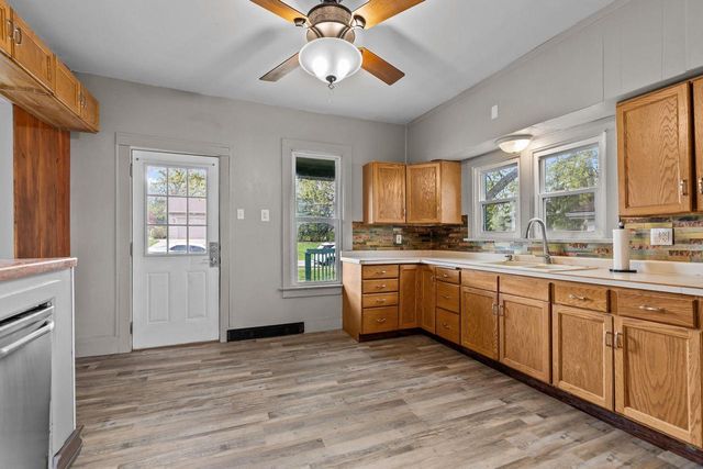807 W WISCONSIN AVENUE, Kaukauna, WI 54130