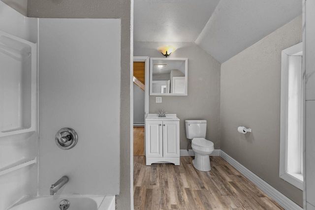 807 W WISCONSIN AVENUE, Kaukauna, WI 54130
