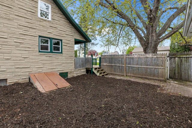 807 W WISCONSIN AVENUE, Kaukauna, WI 54130
