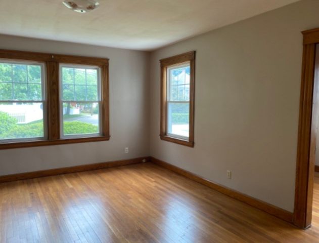 244 Union St 1, Millis, MA 02054