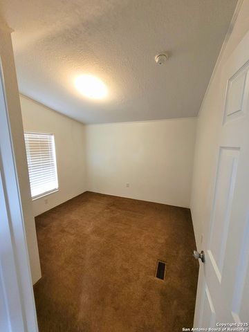 2072 County Road 421, Stockdale, TX 78160