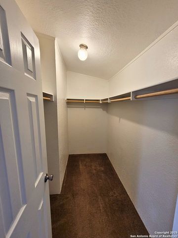 2072 County Road 421, Stockdale, TX 78160