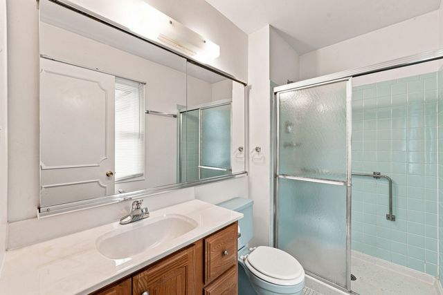 1600 Cambourne Lane, Schaumburg, IL 60194