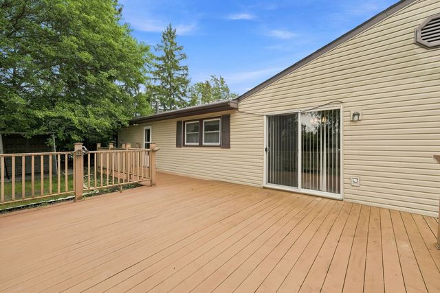 1600 Cambourne Lane, Schaumburg, IL 60194