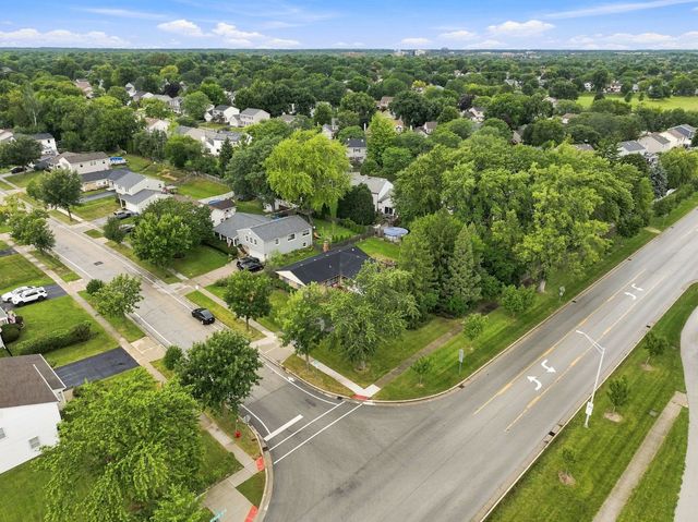 1600 Cambourne Lane, Schaumburg, IL 60194