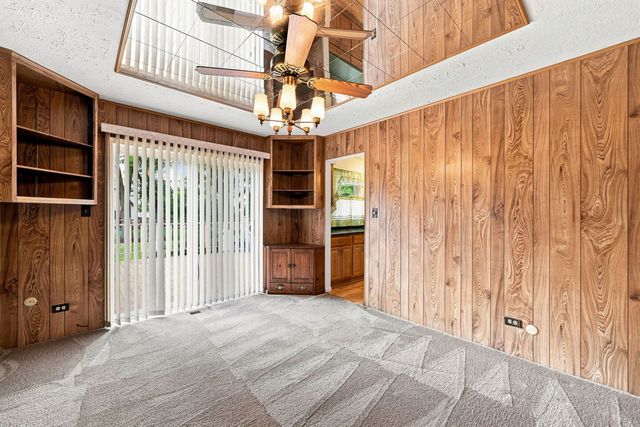 1600 Cambourne Lane, Schaumburg, IL 60194
