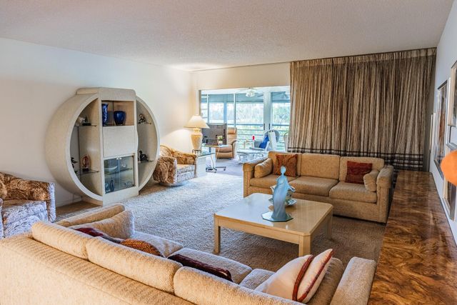 9165 SW 14th Street 1204, Boca Raton, FL 33428