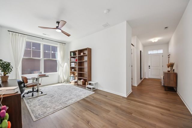 714 Alberta Avenue, Oswego, IL 60543