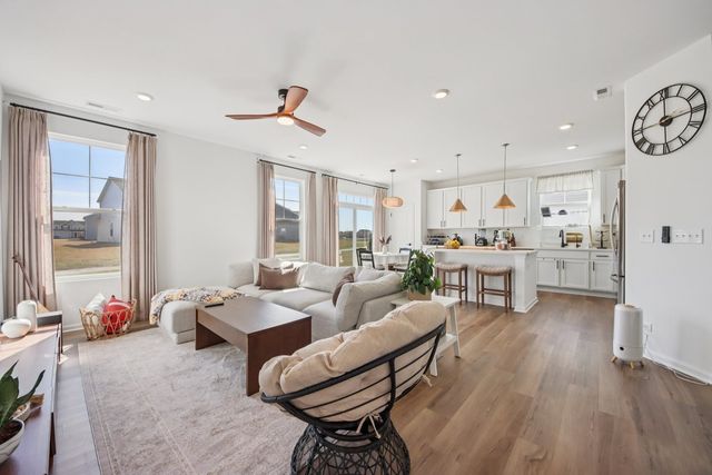 714 Alberta Avenue, Oswego, IL 60543