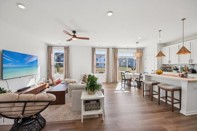 714 Alberta Avenue, Oswego, IL 60543