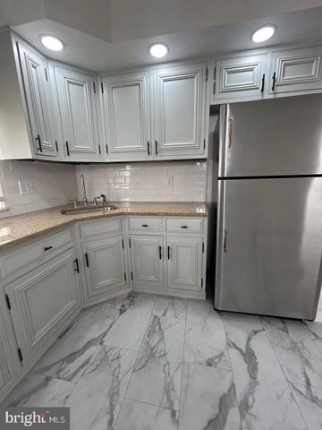 120 TREE ST, Philadelphia, PA 19148