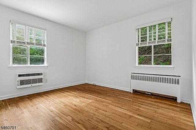 28 Troy Dr, Springfield Twp., NJ 07081