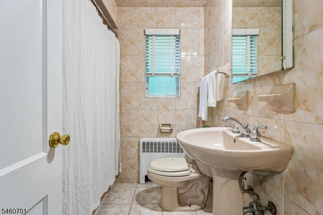 28 Troy Dr, Springfield Twp., NJ 07081