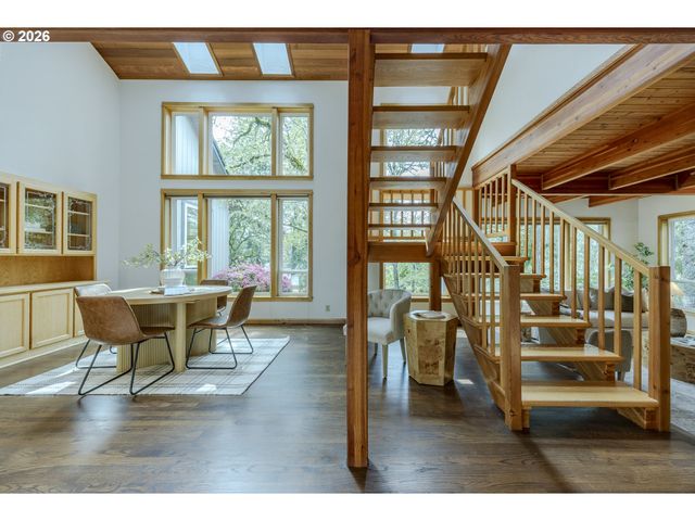 5171 SOLAR HEIGHTS Dr, Eugene, OR 97405