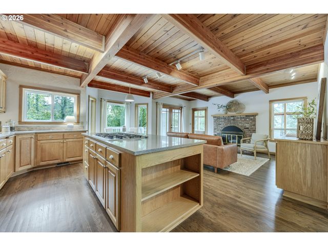 5171 SOLAR HEIGHTS Dr, Eugene, OR 97405