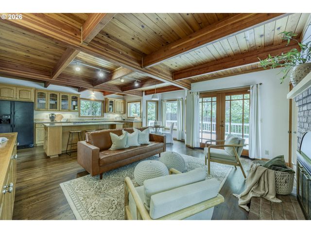 5171 SOLAR HEIGHTS Dr, Eugene, OR 97405