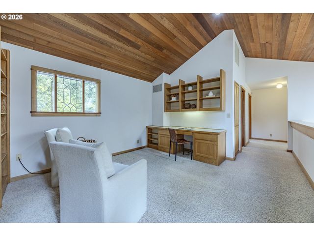 5171 SOLAR HEIGHTS Dr, Eugene, OR 97405