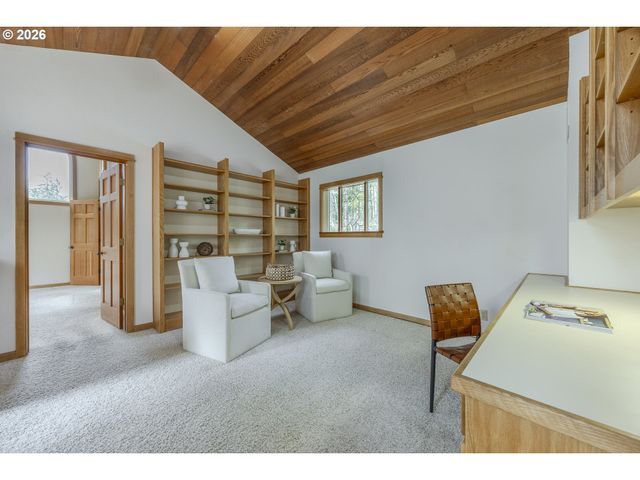 5171 SOLAR HEIGHTS Dr, Eugene, OR 97405