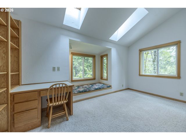 5171 SOLAR HEIGHTS Dr, Eugene, OR 97405